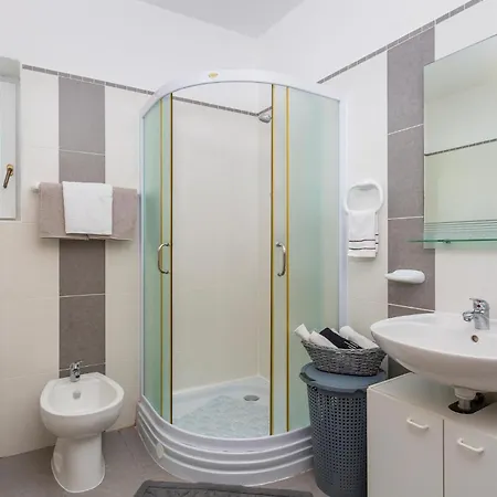 Apartmán 2 Bedroom In Skrbčići