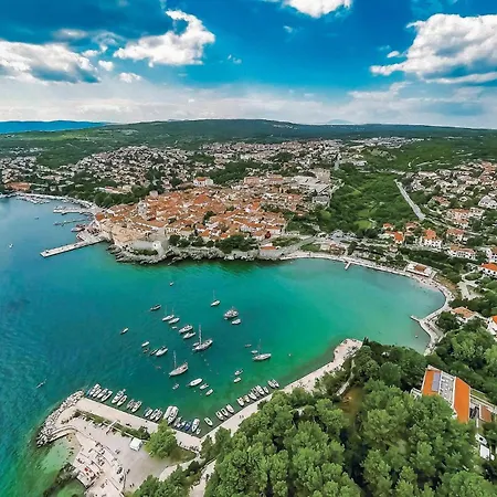 2 Bedroom In Apartament Skrbčići